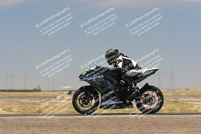 media/Jul-22-2022-TrackDaz (Fri) [[ca4971259a]]/Group B/130pm (Wheelie Bump)/